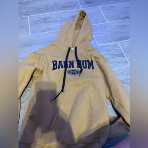 Yellow Small hoodie it fits big so it would fit a medium to